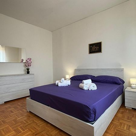 Casa Aurelio 2 Min Dall'Ospedale เนกรา ภายนอก รูปภาพ