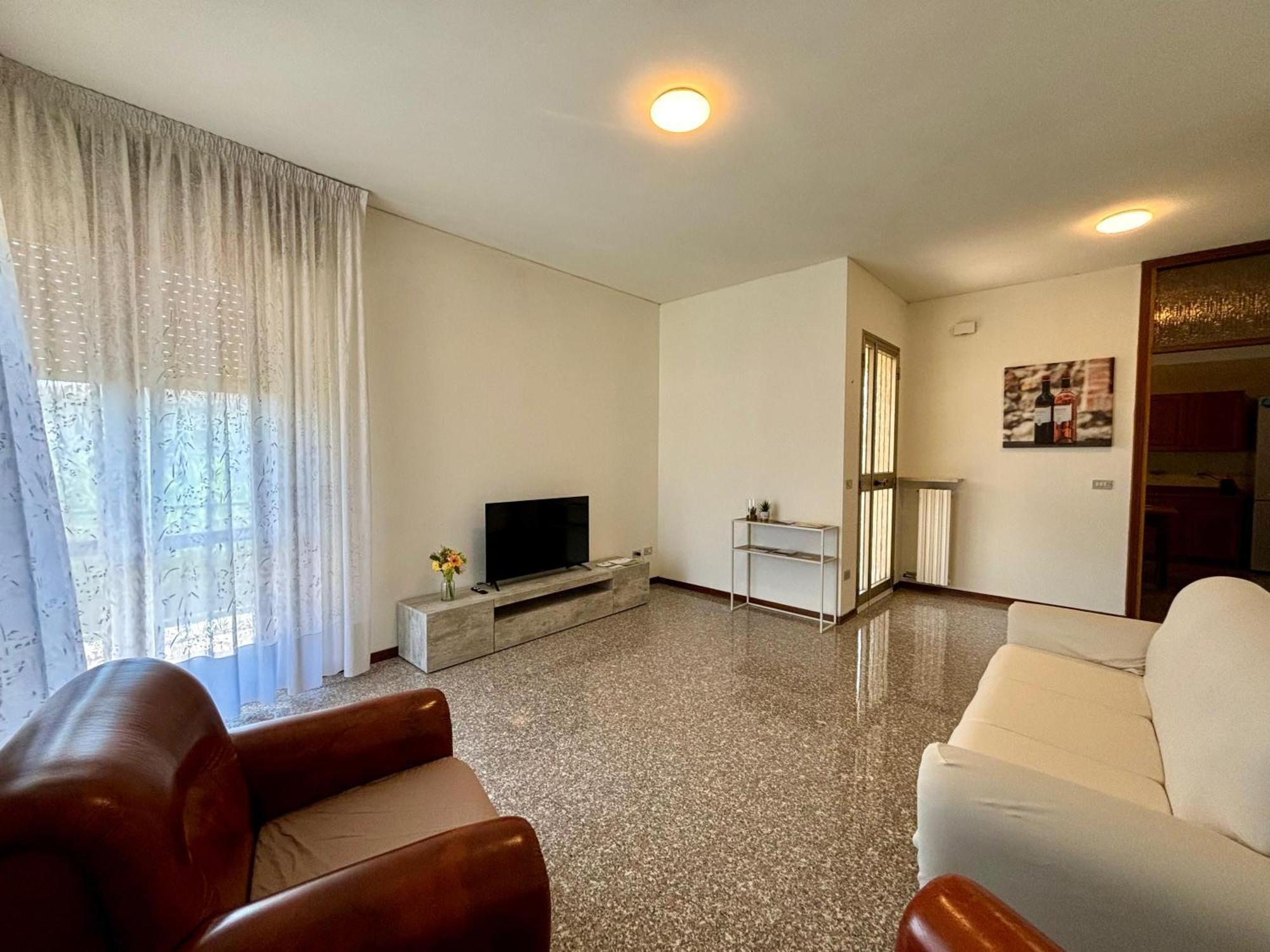 Casa Aurelio 2 Min Dall'Ospedale เนกรา ภายนอก รูปภาพ