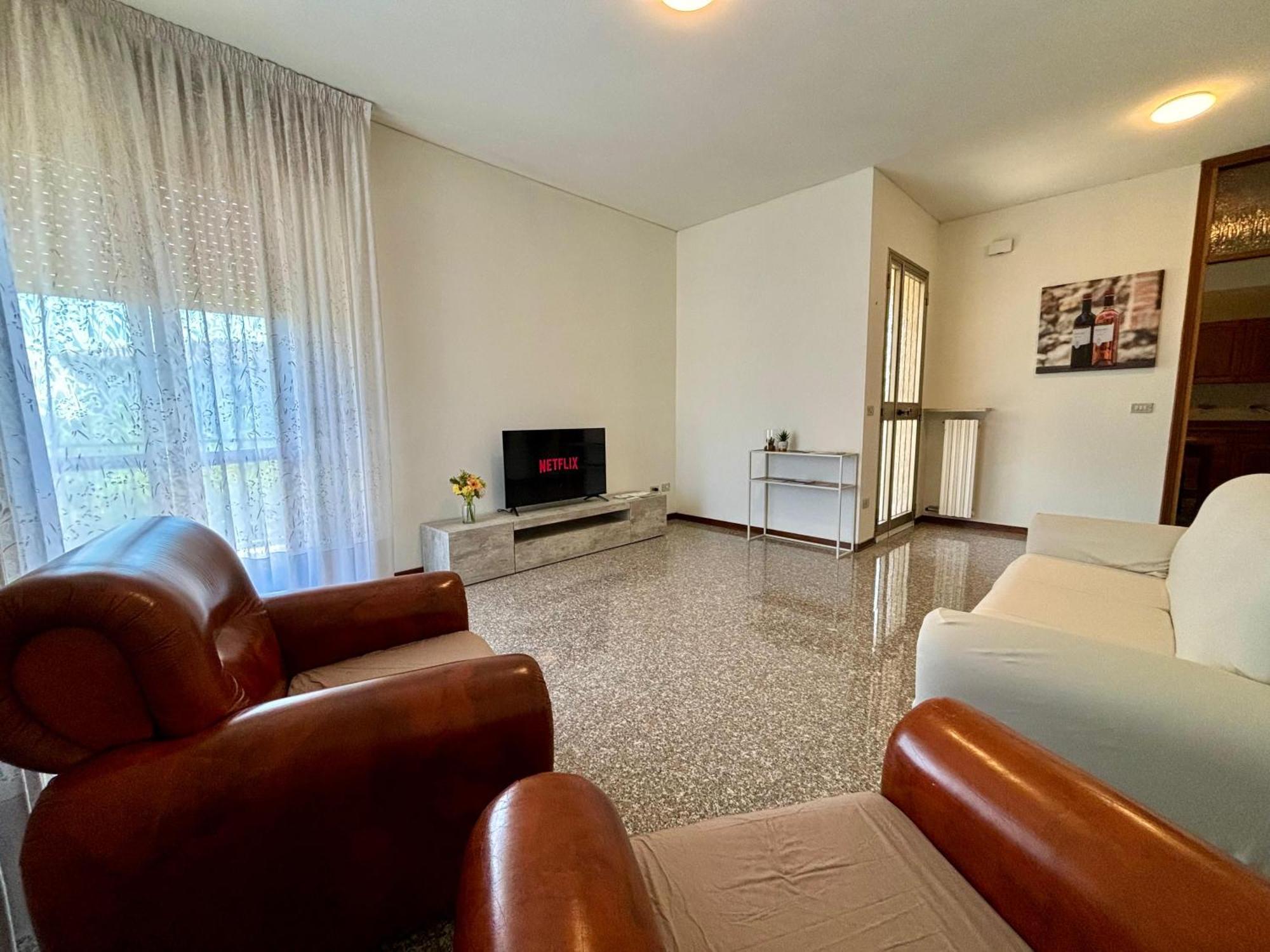Casa Aurelio 2 Min Dall'Ospedale เนกรา ภายนอก รูปภาพ